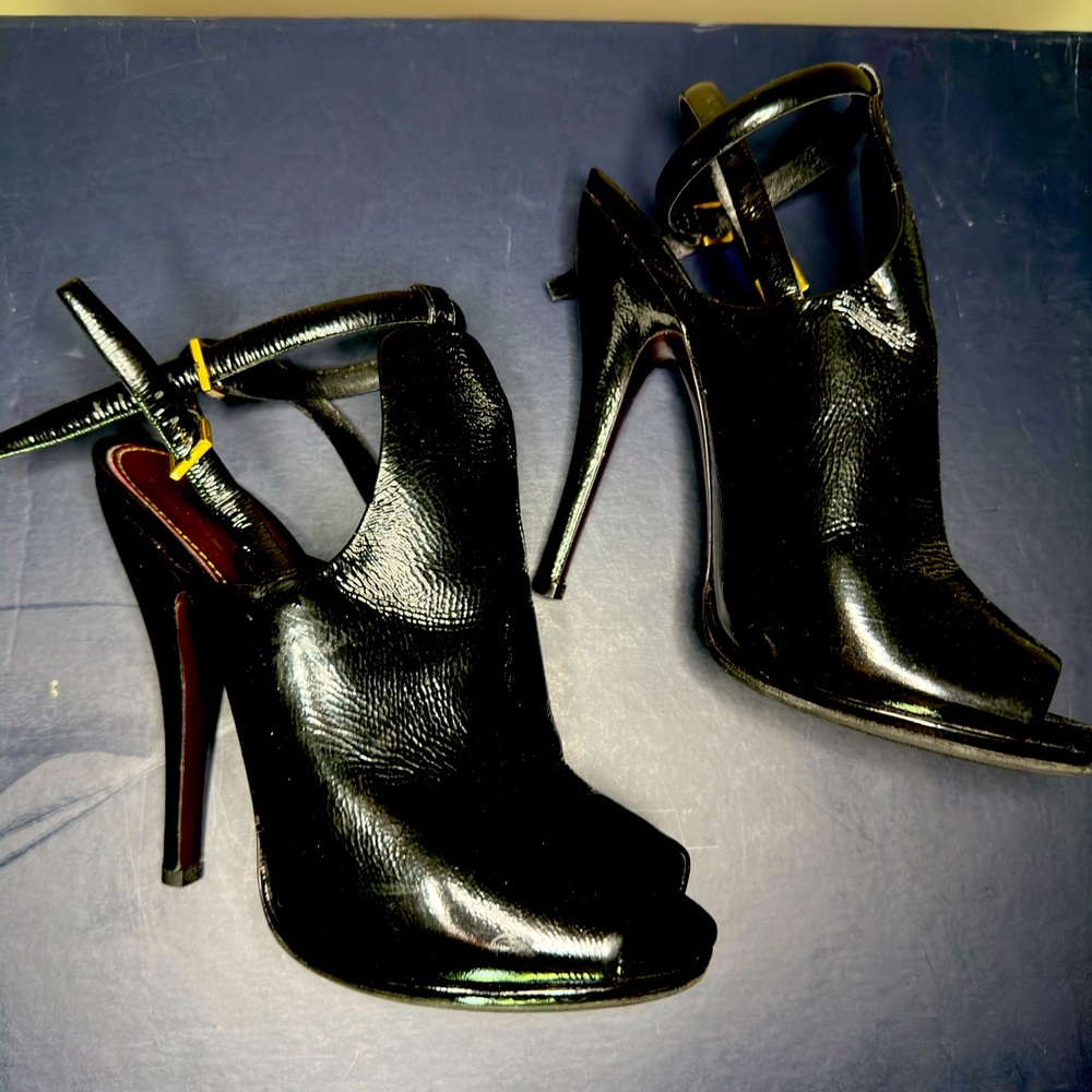 Authentic Gucci high heels sandals